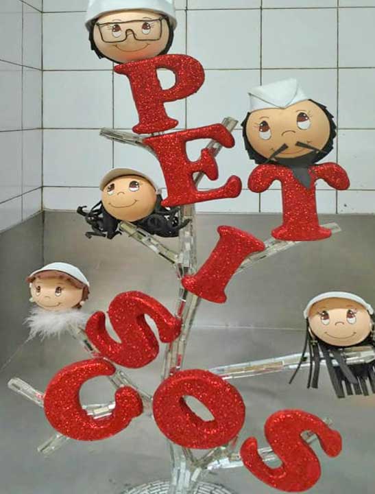 Endulza cada día con Pastelería Petiscos