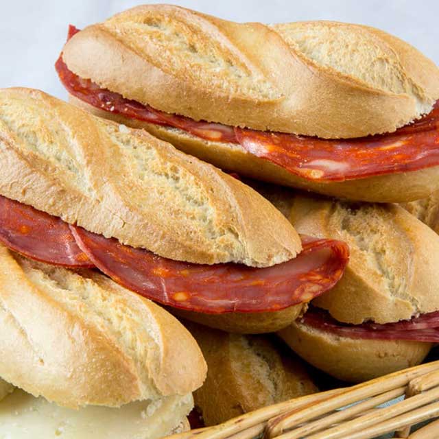 Pan artesano con masa tradicional en A Estrada